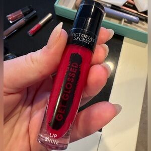 Victoria's Secret Get Glossed Lip Shine - Love it Bold Red